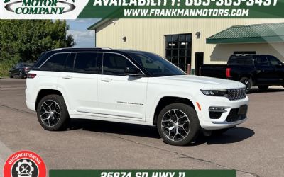 Photo of a 2022 Jeep Grand Cherokee Summit for sale