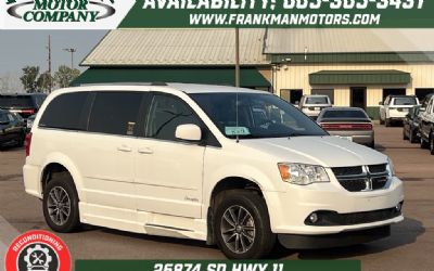 Photo of a 2017 Dodge Grand Caravan SXT for sale