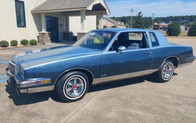 Photo of a 1986 Pontiac Grand Prix for sale