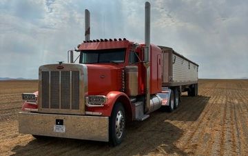 Photo of a 1995 Peterbilt 379 Flat Top Sleeper for sale