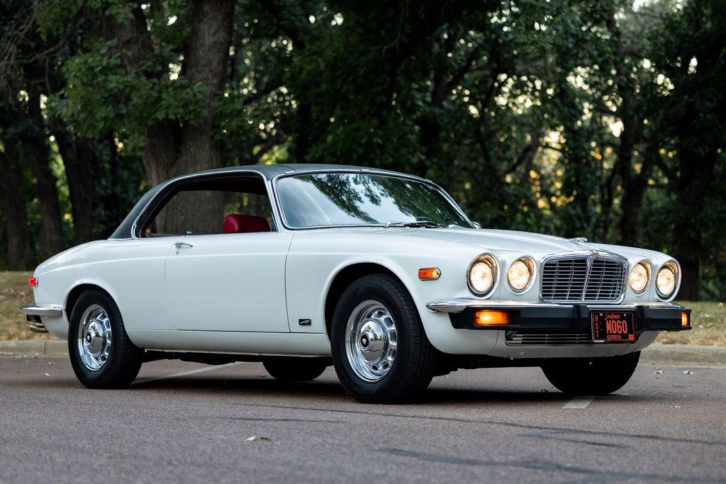 1976 XJ6C Image