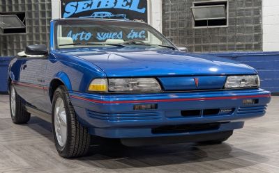 Photo of a 1992 Pontiac Sunbird SE for sale