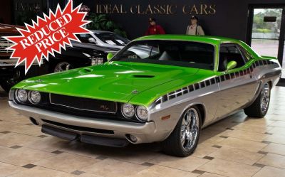 Photo of a 1971 Dodge Challenger 440C.I. Big Block R 1971 Dodge Challenger 440C.I. Big Block Restomod for sale