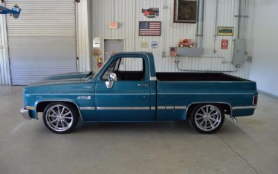 Photo of a 1983 GMC Sierra Classic 1500 2 Door Pickup for sale