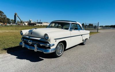 Photo of a 1954 Ford Crestliner Skyliner for sale