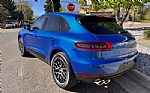 2016 Macan Thumbnail 4