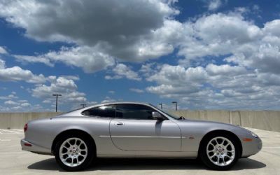 Photo of a 2000 Jaguar XKR Base 2DR Supercharged Coupe for sale