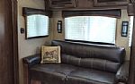 2016 4 Horse Trailer with Living Qu Thumbnail 13