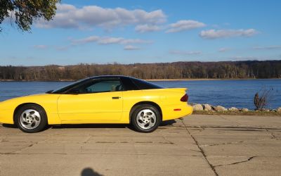 Photo of a 1994 Pontiac Firebird S for sale