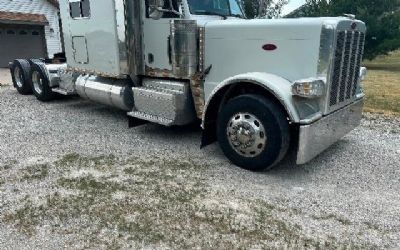 Photo of a 2015 Peterbilt 389 Sleeper Truck for sale