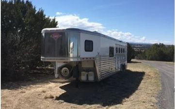 Photo of a 2007 Hart Ultimate Horse Trailer With Living Quarters for sale