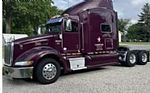 2013 386 Conventional Sleeper Semi Thumbnail 8