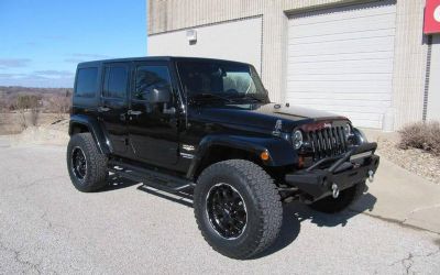 2012 Jeep Wrangler Unlimites Sahara All Options 2 Owner Plus