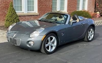 Photo of a 2008 Pontiac Solstice for sale