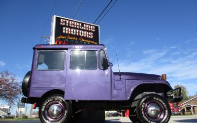 Photo of a 1976 American General DJ-5D Postal Dispatcher Jeep for sale