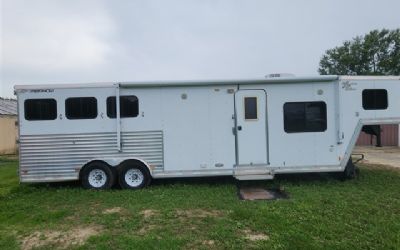 Photo of a 2010 Merhow Aluma Star 3 Horse Trailer With Living Quarters for sale