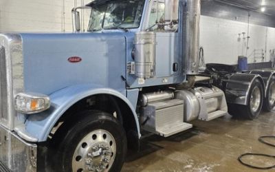 Photo of a 2017 Peterbilt 389 for sale