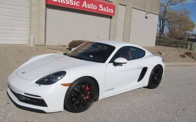 Photo of a 2022 Porsche 718 Cayman GTS-4.0 Liter 4,200 Miles for sale