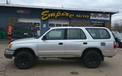 Photo of a 2000 Toyota 4runner Base 4DR 4WD SUV for sale