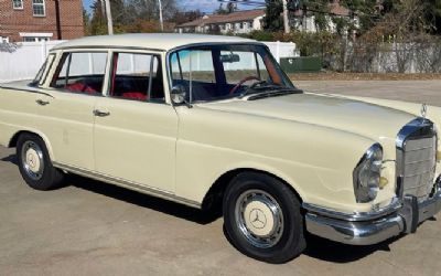 Photo of a 1964 Mercedes-Benz 220 SEB Sedan for sale