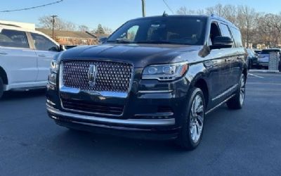 Photo of a 2022 Lincoln Navigator L SUV for sale