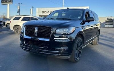 Photo of a 2022 Lincoln Navigator L SUV for sale