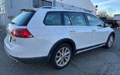 Photo of a 2017 Volkswagen Golf Alltrack for sale