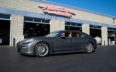 Photo of a 2013 Porsche Panamera 4S for sale