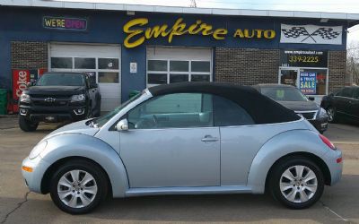 Photo of a 2009 Volkswagen New Beetle Convertible Base 2DR Convertible for sale