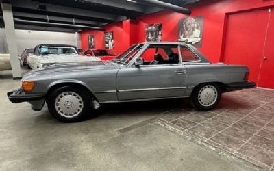 Photo of a 1988 Mercedes-Benz 560 Convertible for sale