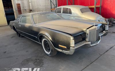 Photo of a 1972 Lincoln Continental Mark IV Barn Find for sale