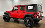 2017 Wrangler Thumbnail 32