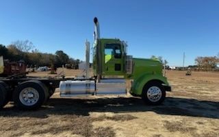 Photo of a 2016 Kenworth W900 for sale