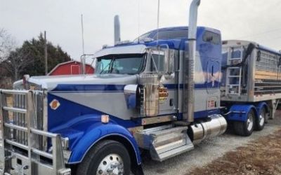 Photo of a 2024 Kenworth W900L for sale