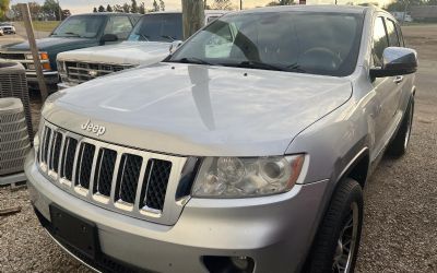 Photo of a 2012 Jeep Grand Cherokee Overland for sale