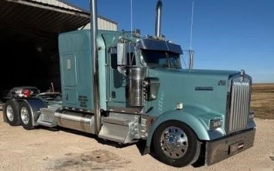 Photo of a 2023 Kenworth W900L for sale