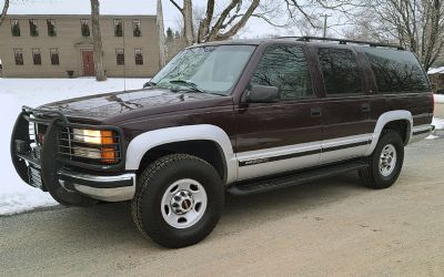 Photo of a 1997 GMC Suburban 2500 4X4 SLE Loaded for sale