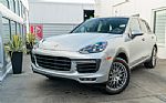 2018 Cayenne Thumbnail 3