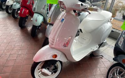 Photo of a 2022 Vespa Sprint 150 Justin Bieber Edition for sale