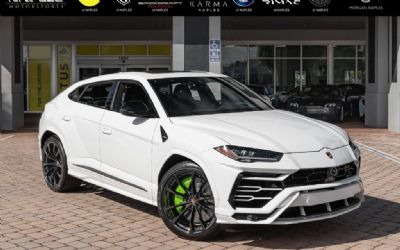 2022 Lamborghini Urus 