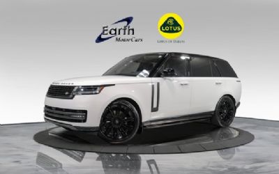 Photo of a 2023 Land Rover Range Rover SE 23-Inch Wheels 7 Passenger Tech & Premium Upgrade for sale