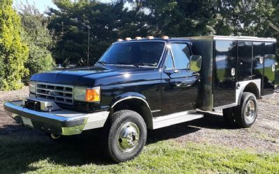 Photo of a 1988 Ford F350 Service Truck for sale